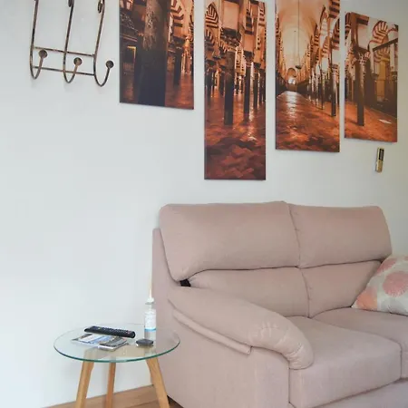 Alcazar Viejo Parking Tourist Apartment Córdoba